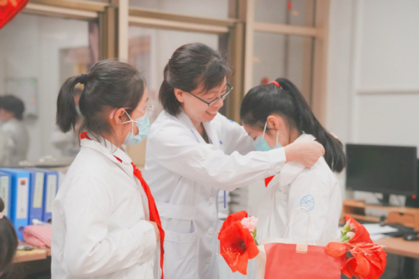b53029c1-2d2c-441a-9153-bbaebf780be9.jpg
