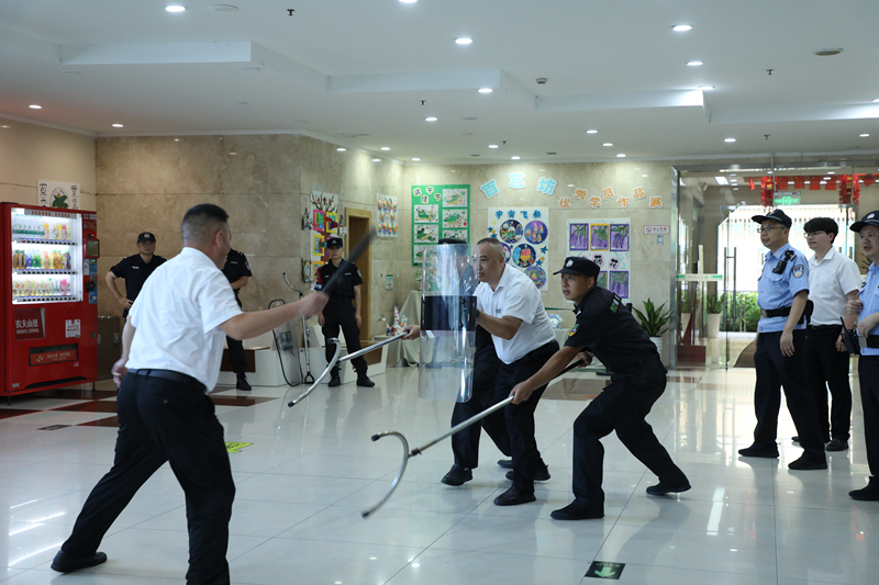 bf2cd2f9-5b68-482e-8b2f-73de5519feb7.jpg