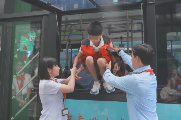 cb7bf758-a8f2-4732-9fe2-211a040debce.jpg