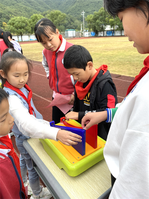 a5767ade-541d-471e-a430-5dcc97deef4d.jpg