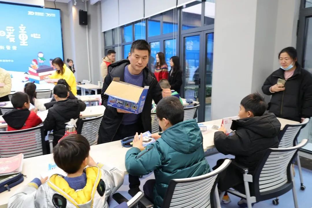 b2b5d1dc-fe5a-47a4-8ad8-7eba629e28f4.jpg b2b5d1dc-fe5a-47a4-8ad8-7eba629e28f4.jpg