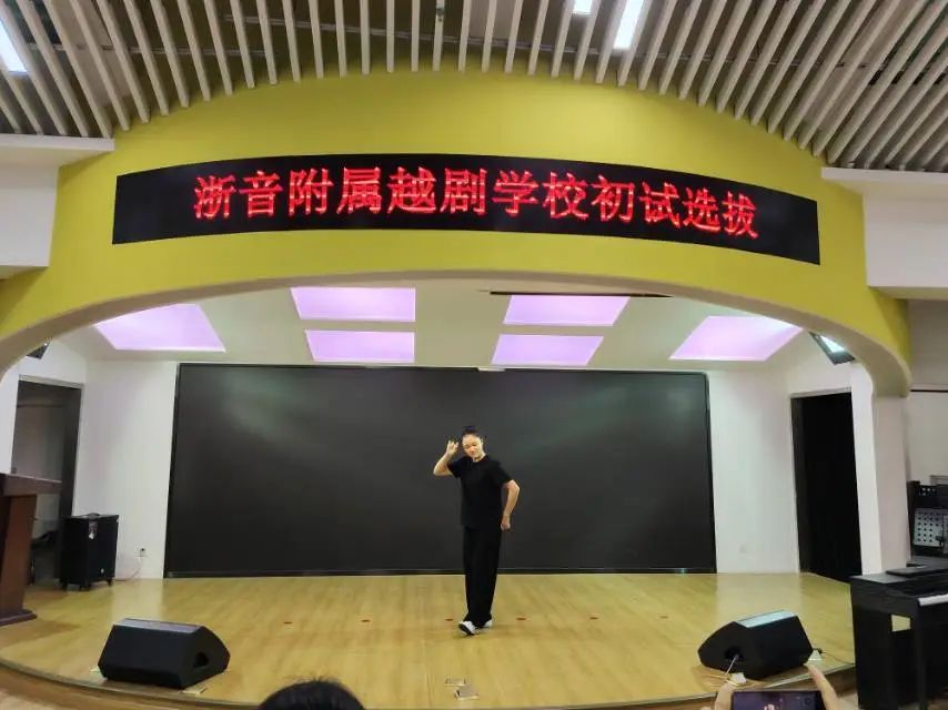 7d9fa77d-fd7c-4efa-a551-f7780cf4738f.jpg